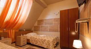 Гостиница Замок Домодедово Домодедово Бюджетный двухместный номер с 2 отдельными кроватями-5